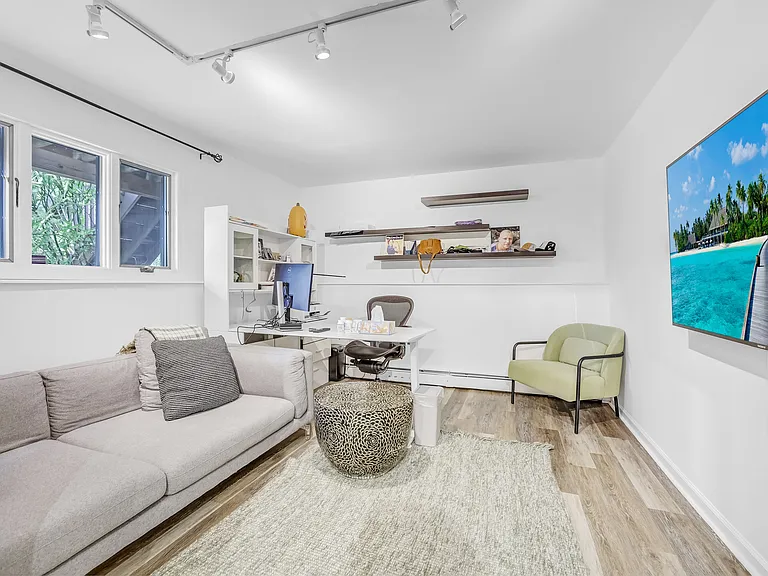 45 Lenox Ave — Photo 19