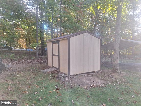 3rd image of 50 Pheasant Ln