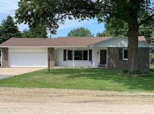 507 N 6th Ave, New Windsor, IL 61465
