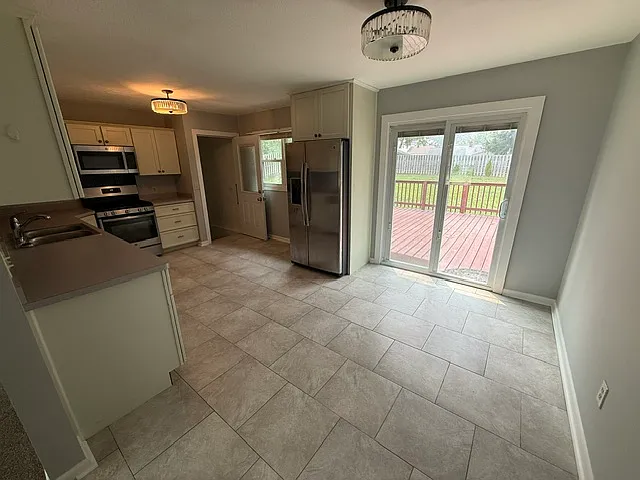 455 Ridge Dr — Photo 5