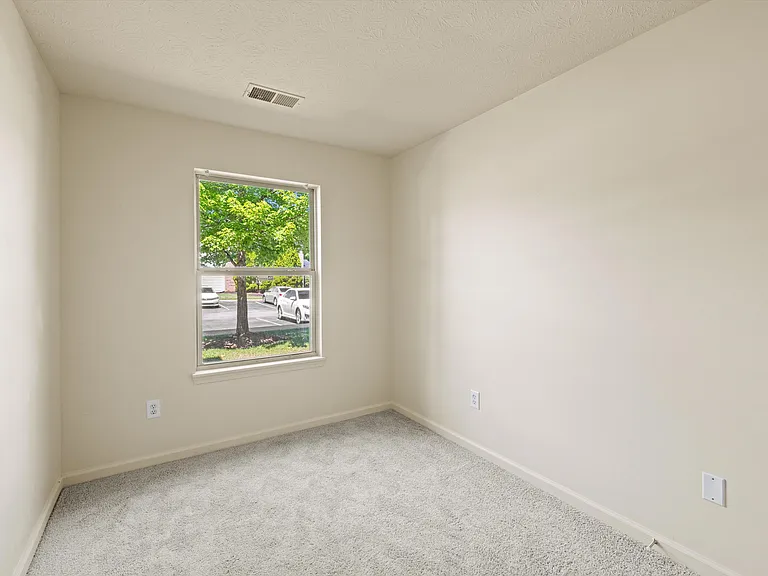 Autumn Woods Apartments — Photo 57