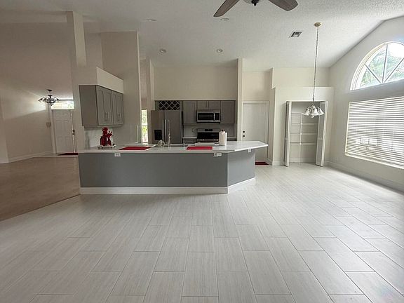 3rd image of 1401 Hideaway Bnd