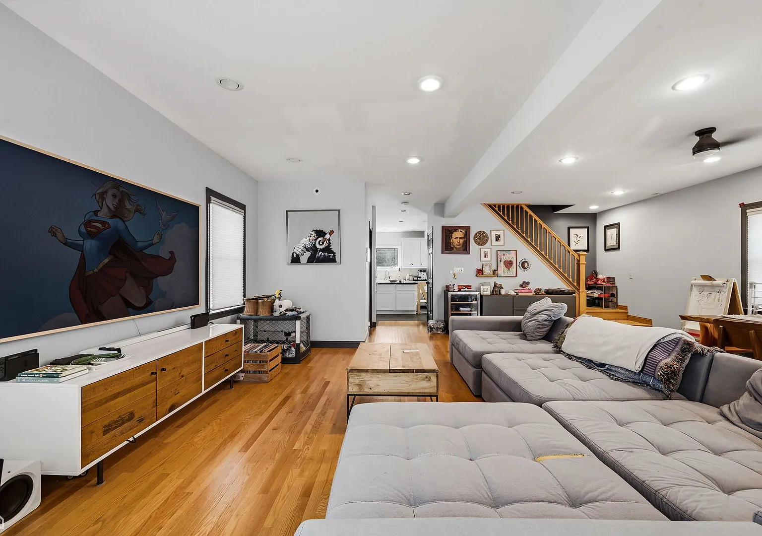4 bed, 2.5 bath, 2100 sqft, $3,900 — Photo 4