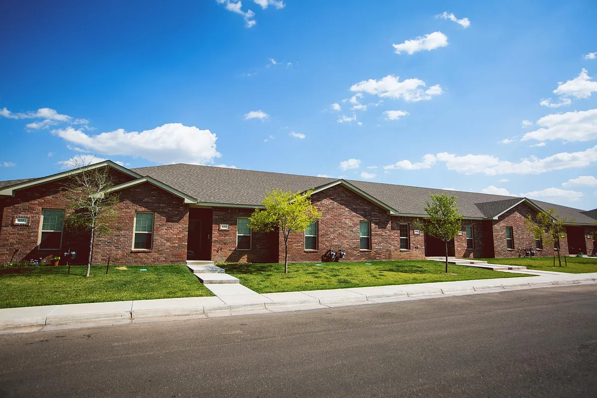 Building Photo - Oakcrest Townhomes