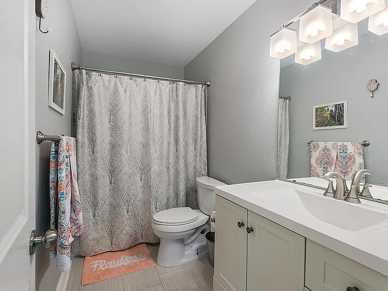 111 Camellia Dr — Photo 15
