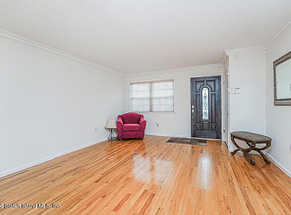 3rd image of 47 Garden St