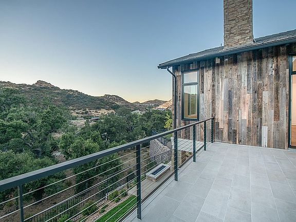 2nd image of 2775 Calbourne Ln