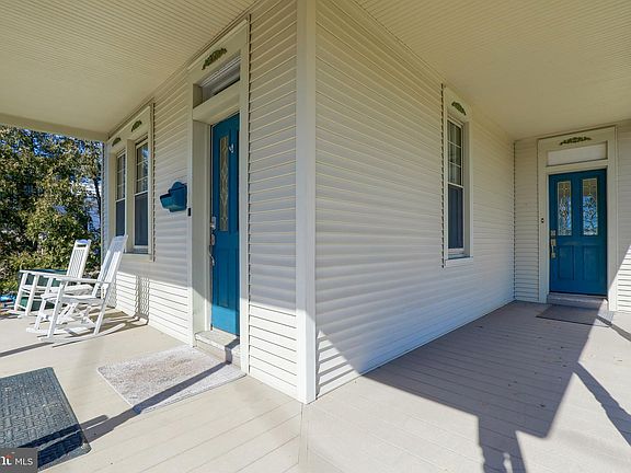 4th image of 289 E Main St