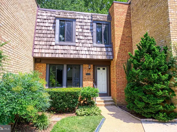 6256 15th Pl N, Arlington, VA 22205