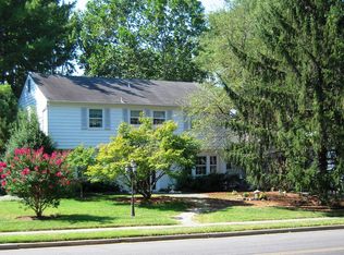 13205 Melville Ln, Fairfax, VA 22033