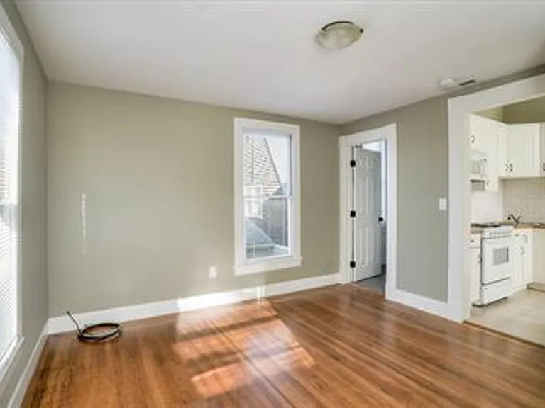 1241 Regent Street — Photo 6