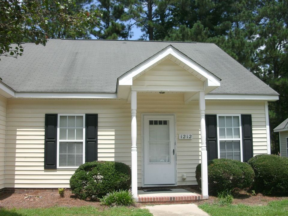 1st image of 1212 Stoneridge Ln