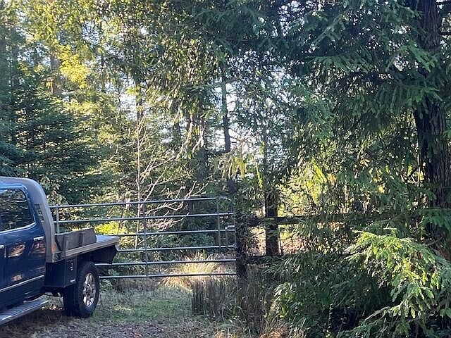 1st image of 5091 Greenwood Heights Dr