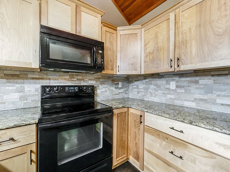 112 Padre Rd — Photo 9