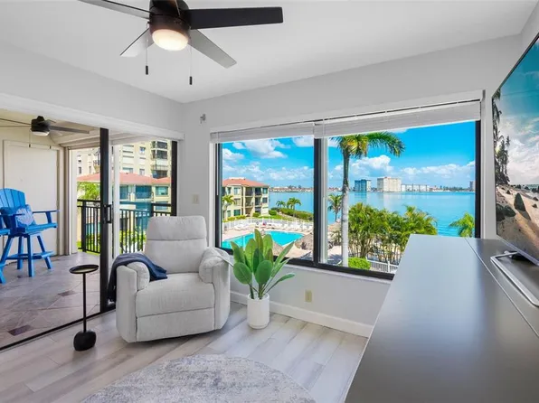 6372 Palma Del Mar Blvd S APT 304, Saint Petersburg, FL 33715