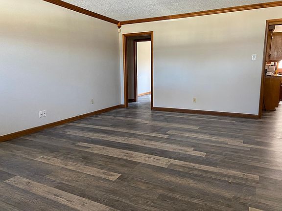3rd image of 1516 Southwood Blvd