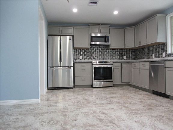 4th image of 16930 Judyleigh Dr