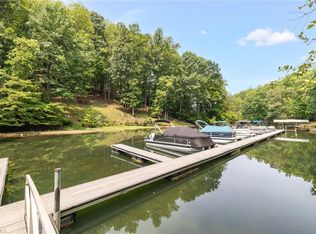 400 Crossing Creek Dr, Belews Creek, NC 27009