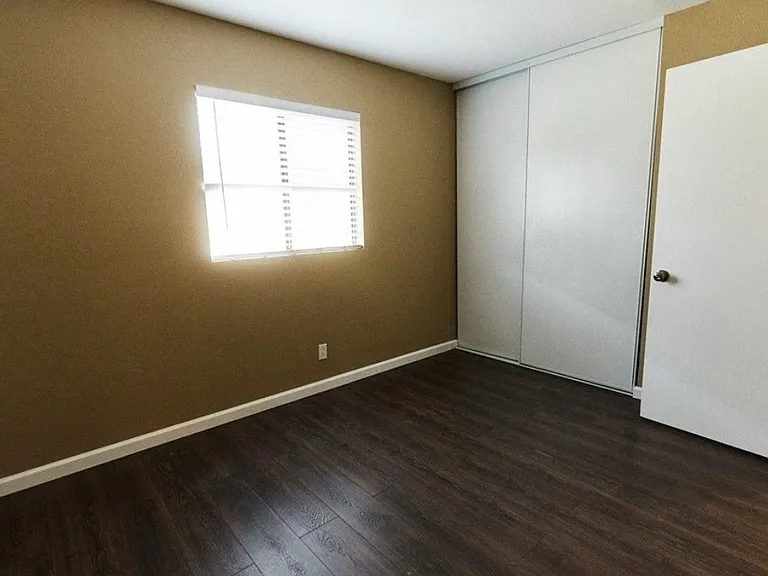 4517 College Way #J — Photo 40