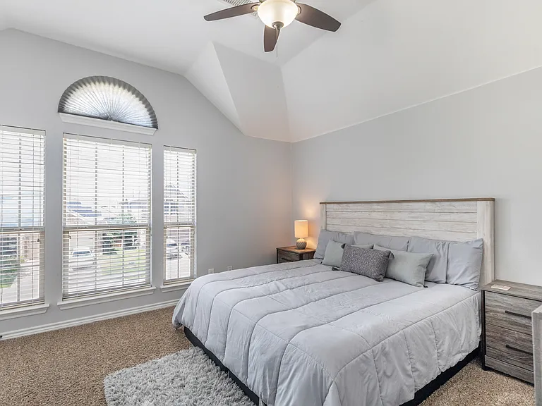 2624 Stable Door Ln — Photo 20