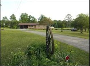 276 Pinecrest Cir, Lenoir City, TN 37772
