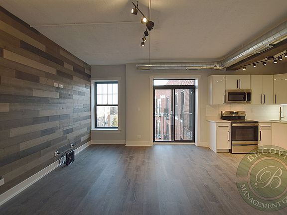 2nd image of 7645 N Sheridan Rd #511