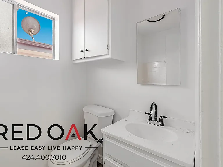 1645 S Saint Andrews Pl #11 — Photo 11