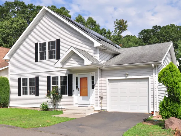 19 Mourning Dove Circle #19, New Haven, CT 06513