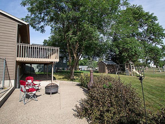 5th image of 304 Emma Dr