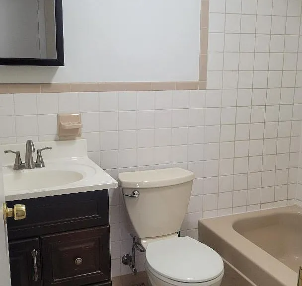 Eagle Court Apartments — Photo 16