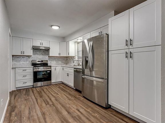 5th image of 4800 Gina Pl