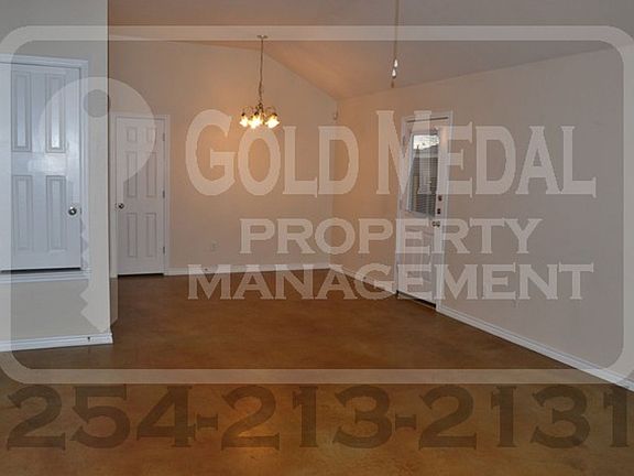 3rd image of 4003 Cambridge Dr Unit B