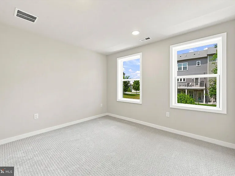 46 Grayson Ln — Photo 12