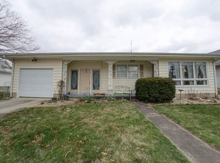 216 W Lincoln Ave, Petersburg, IL 62675