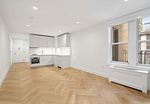 5th image of 220 W 24th St APT 3L