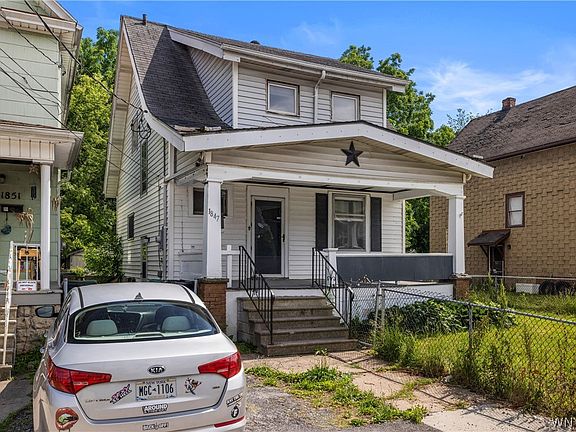 3rd image of 1847 Weston Ave