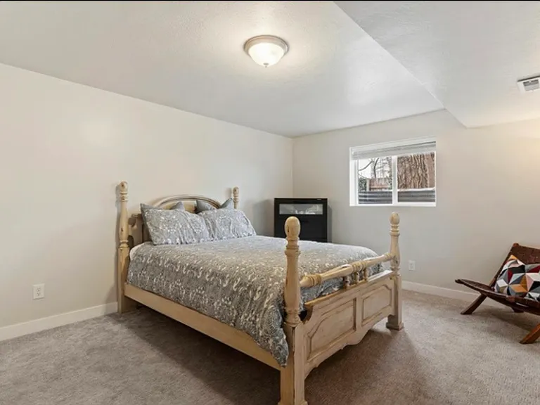 2569 N 2900 E — Photo 3