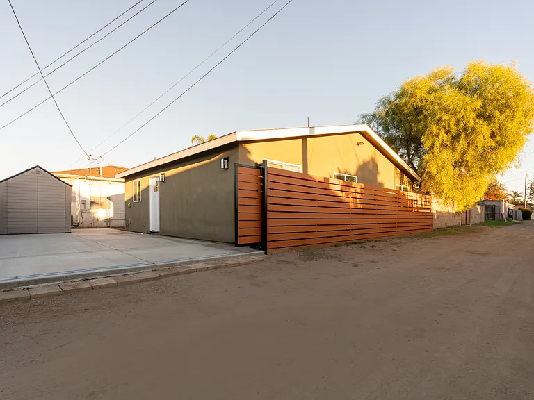 4824 Rolando Blvd — Photo 4