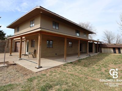 870 S Yucca Path, Garden City, KS, 67846