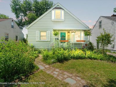 1211 Cleo St, Lansing, MI, 48915