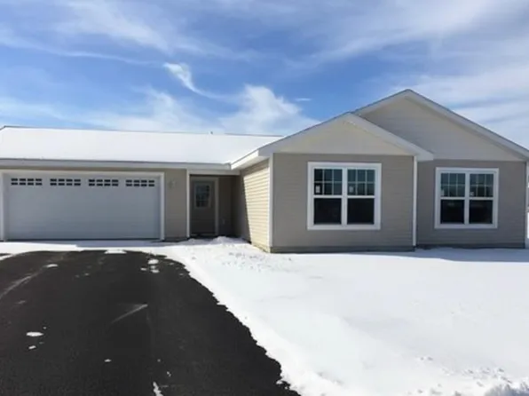 1812 Robin Dr, Traverse City, MI 49685