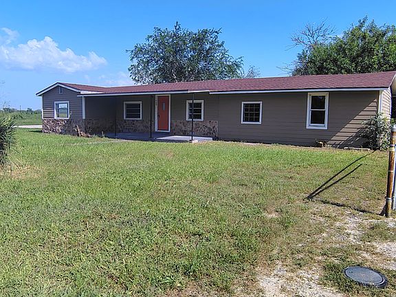 2nd image of 449 SE 4th St