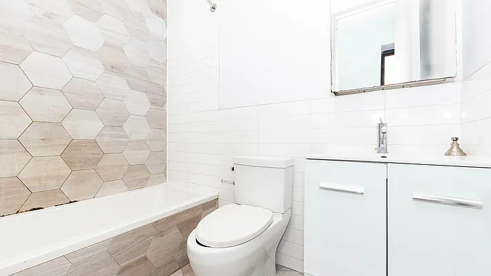 Rented by Nooklyn NYC LLC | media 31