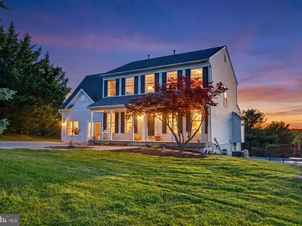 8840 Mapleville Rd, Mount Airy, MD 21771