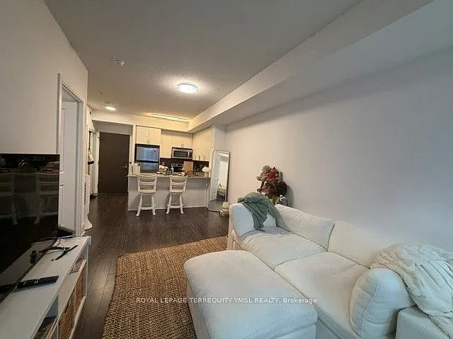 560 Front St W #806 — Photo 18