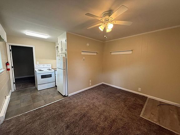 2nd image of 165 Lakewood Dr APT A