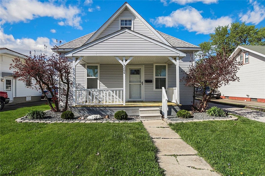 3208 Richmond Ave, Mattoon, IL 61938 Zillow