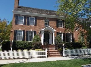 402 Tschiffely Square Rd, Gaithersburg, MD 20878