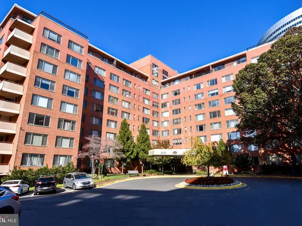 1121 Arlington Blvd APT 232, Arlington, VA 22209