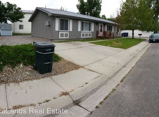 809 N Point Cir, Riverton, WY 82501